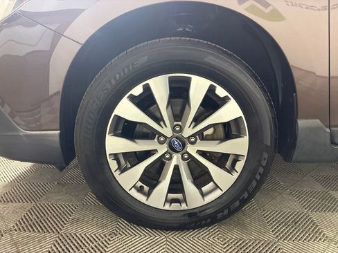 Used 2019 Subaru Outback 2.5i Touring AWD/4WD image 6