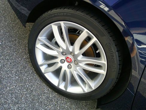 Used 2023 Jaguar XF R-Dynamic SE AWD/4WD image 49