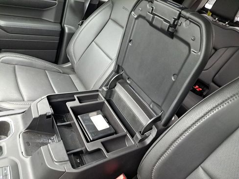 Used 2024 GMC Sierra 1500 Denali w/ Denali Reserve Package AWD/4WD image 30