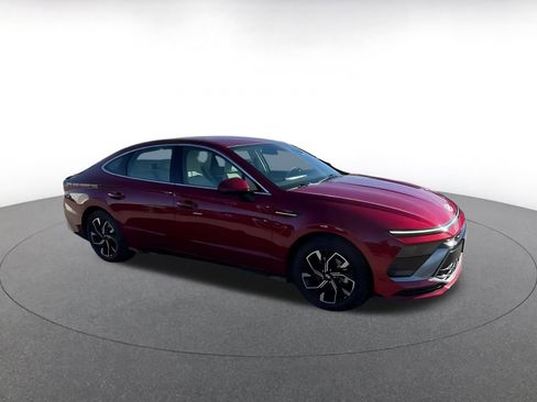 Used 2025 Hyundai Sonata SEL image 2