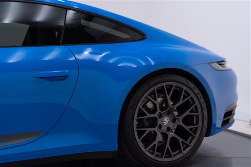 Used 2023 Porsche 911 Carrera T RWD image 31