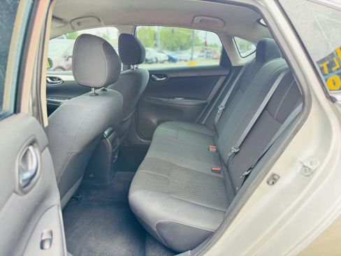Used 2016 Nissan Sentra S image 12