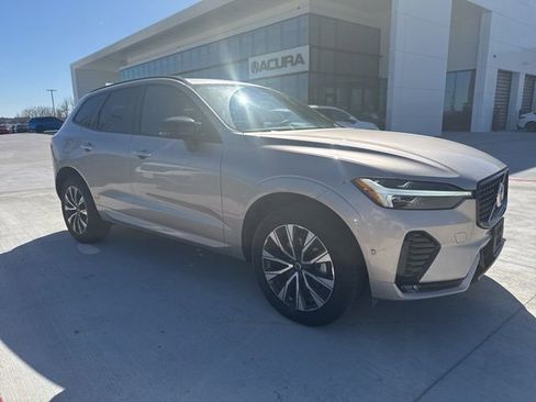 Used 2025 Volvo XC60 B5 Plus image 1