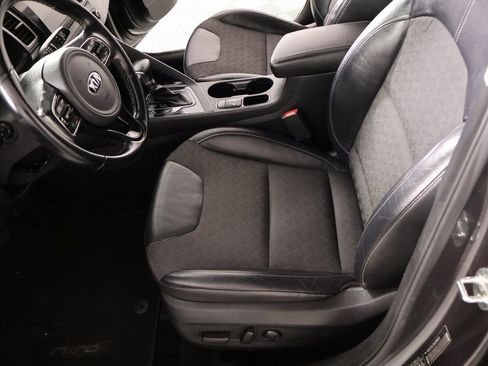 Used 2019 Kia Niro S Touring image 12