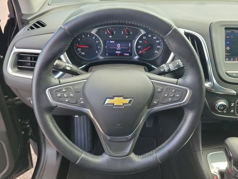 Used 2022 Chevrolet Equinox LT FWD image 19