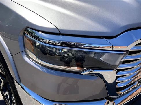 Used 2025 RAM 1500 Laramie image 27