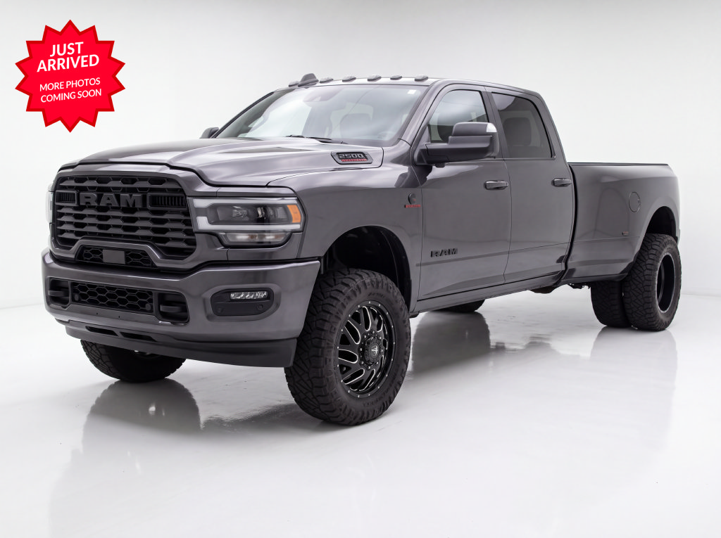 Used 2025 RAM 3500 Big Horn AWD/4WD image 1