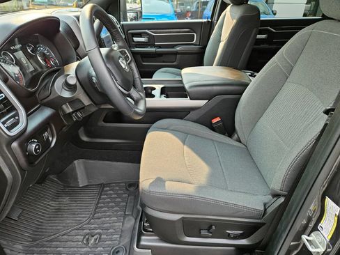 Used 2024 RAM 3500 Big Horn w/ Sport Appearance Package AWD/4WD image 18
