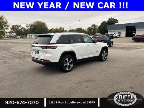Used 2023 Jeep Grand Cherokee 4xe w/ Luxury Tech Group II image 11