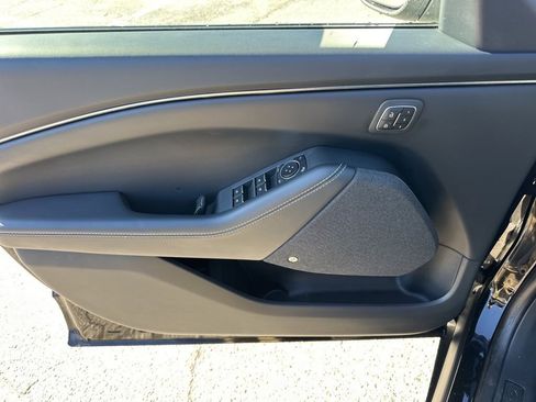 Used 2024 Ford Mustang Mach-E Premium image 27