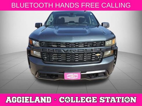 Used 2020 Chevrolet Silverado 1500 Custom w/ Custom Value Package RWD image 9