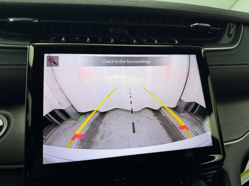 New 2025 Jeep Grand Cherokee Limited w/ Black Appearance Package image 35