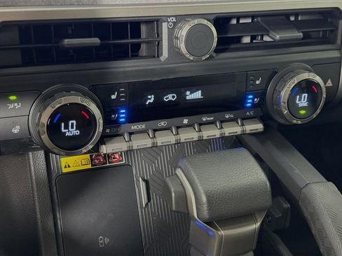 Certified 2025 Toyota 4Runner Trailhunter AWD/4WD image 15