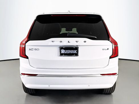 Certified 2026 Volvo XC90 B6 Plus w/ Protection Package Premier AWD/4WD image 6