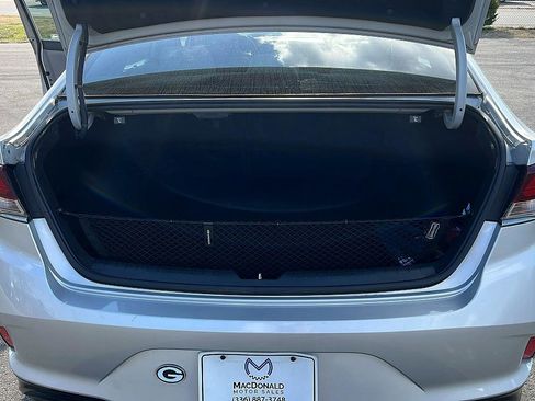 Used 2018 Hyundai Sonata SE w/ Cargo Package image 8