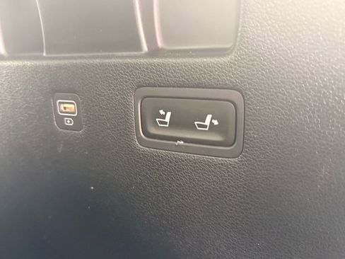 Used 2021 Hyundai Palisade Limited FWD image 11