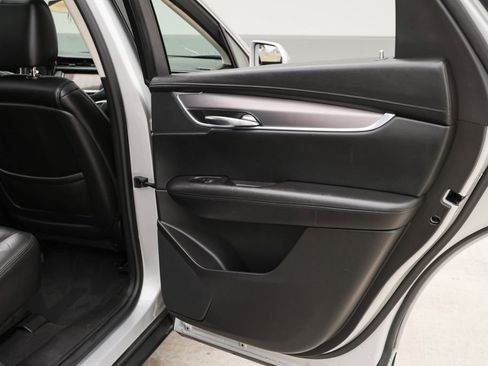 Used 2017 Cadillac XT5 Luxury w/ Driver Awareness Package FWD image 25