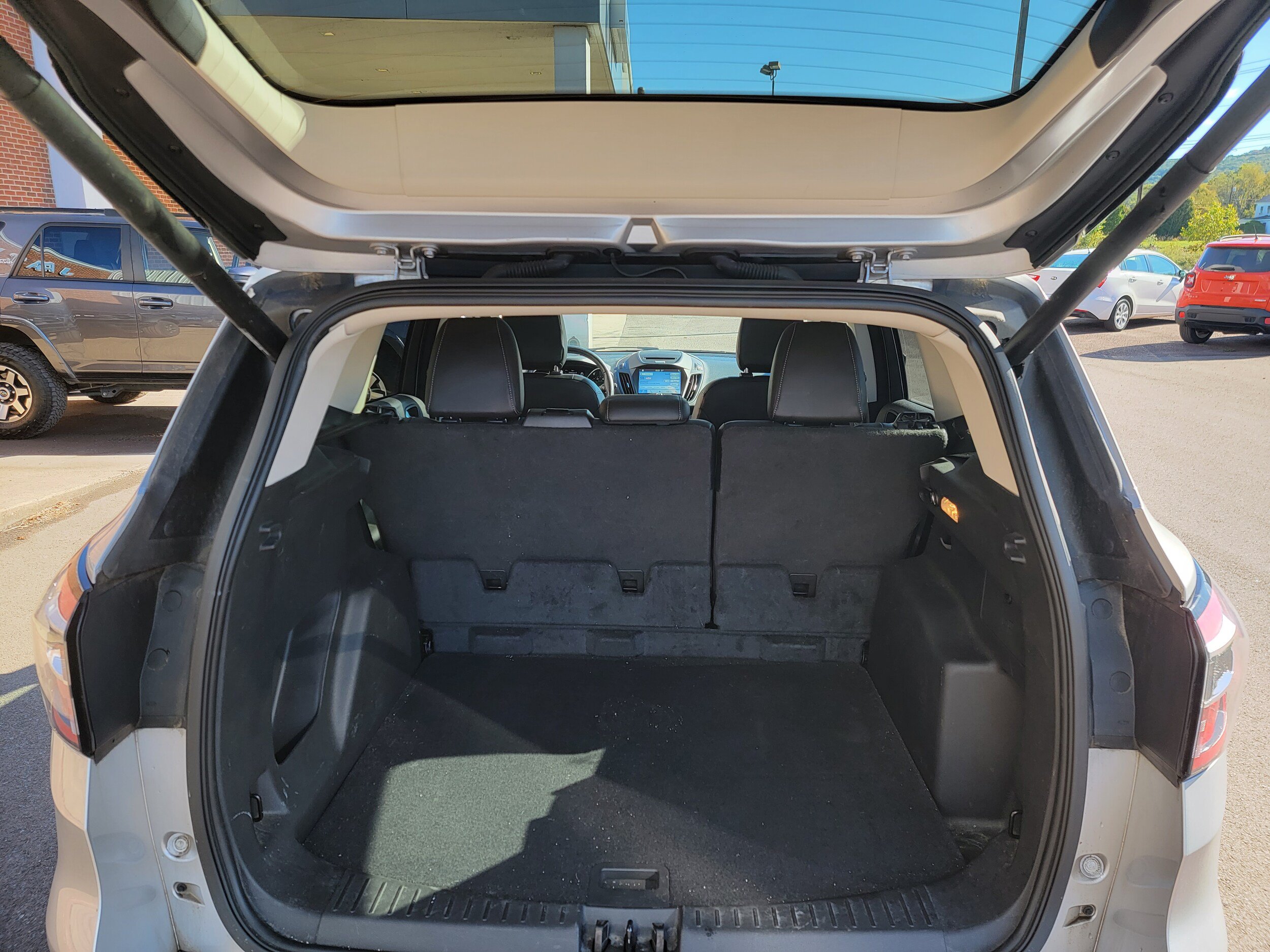 Used 2018 Ford Escape SEL AWD/4WD image 6