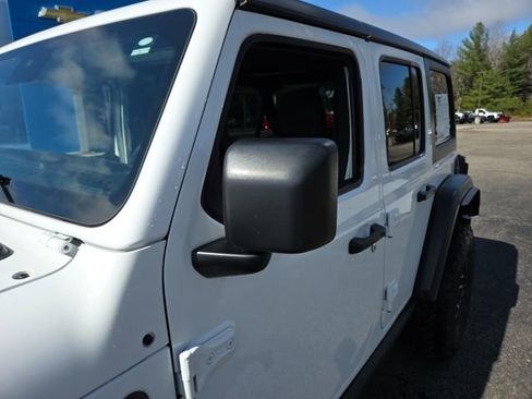 Used 2024 Jeep Wrangler Unlimited Rubicon w/ XTREMEE 35" Tire Package image 44