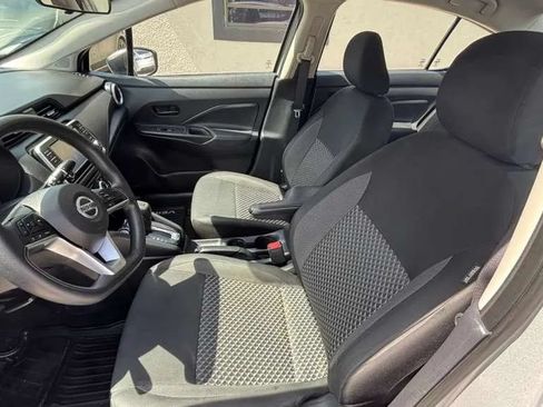 Used 2020 Nissan Versa S FWD image 9
