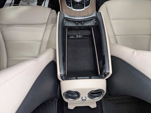 Certified 2019 Mercedes-Benz C 300 4MATIC Sedan image 21