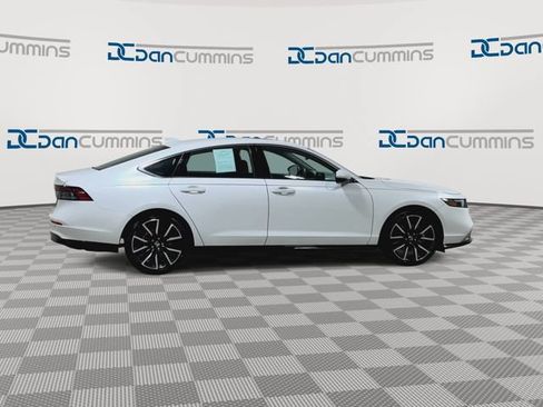 Used 2024 Honda Accord Touring image 2