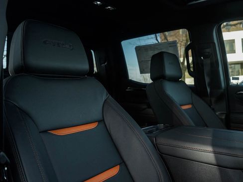New 2026 GMC Sierra 1500 AT4 w/ Technology Package image 10