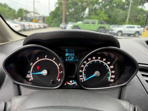 Used 2015 Ford Fiesta SE FWD image 19