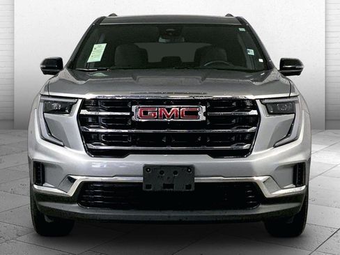 Used 2025 GMC Acadia Elevation FWD image 2