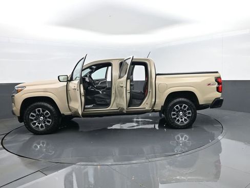 Used 2023 Chevrolet Colorado Z71 w/ Z71 Convenience Package 2 AWD/4WD image 29
