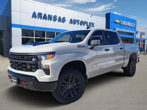 New 2026 Chevrolet Silverado 1500 Custom Trail Boss AWD/4WD image 1