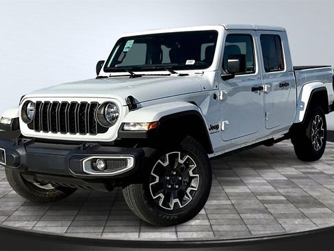 New 2025 Jeep Gladiator Sport w/ Premium Package image 2