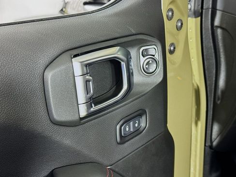 New 2026 Jeep Gladiator Rubicon w/ Safety Group AWD/4WD image 18
