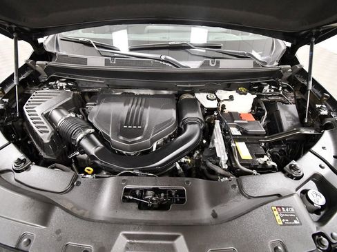 Used 2024 Chevrolet Traverse Z71 image 12