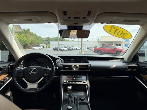 Used 2017 Lexus IS 300 AWD image 22