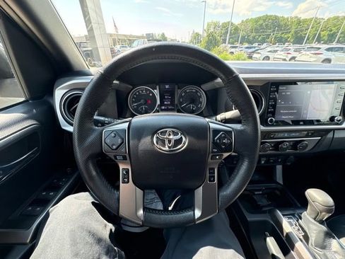 Used 2021 Toyota Tacoma Limited AWD/4WD image 14