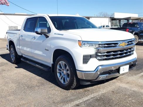 Used 2024 Chevrolet Silverado 1500 LTZ w/ LTZ Convenience Package II image 2