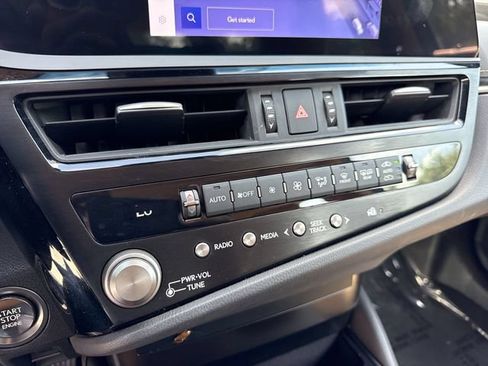 Certified 2023 Lexus ES 350 w/ Accessory Package (Z2) FWD image 19