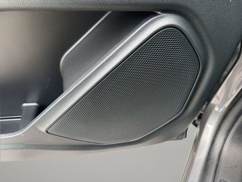 Certified 2023 Ford Explorer XLT RWD image 19