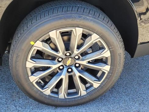 New 2026 Chevrolet Suburban High Country image 4