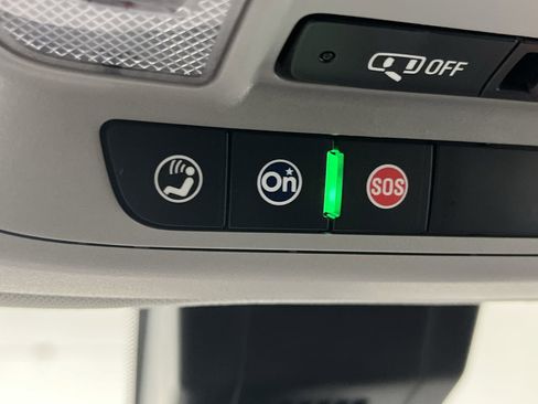 Used 2021 GMC Terrain SLE w/ Driver Convenience Package image 26