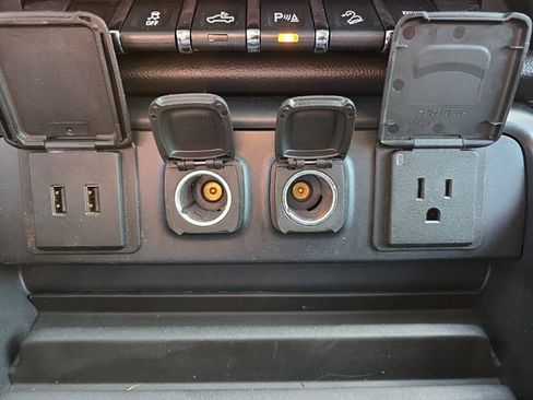 Used 2018 GMC Sierra 2500 SLT image 29