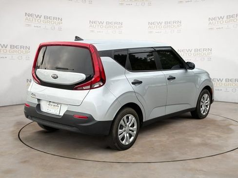Used 2020 Kia Soul LX FWD image 5