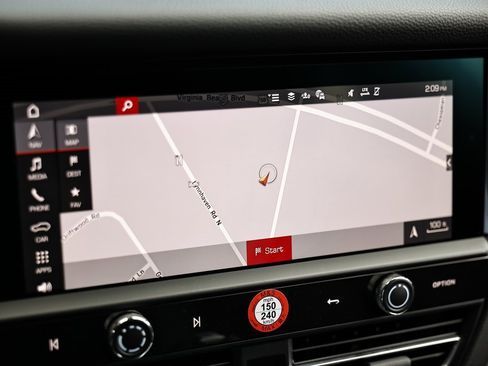 New 2026 Porsche Macan image 40