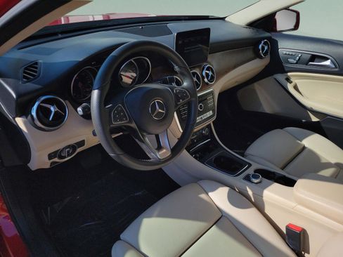 Used 2018 Mercedes-Benz GLA 250 image 14