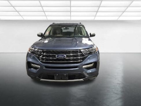 Used 2021 Ford Explorer XLT w/ Equipment Group 202A AWD/4WD image 10