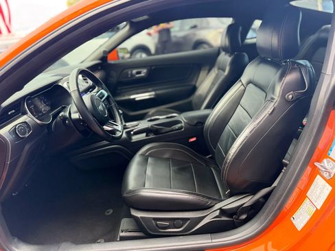 Used 2020 Ford Mustang GT Premium w/ GT Performance Package RWD image 18