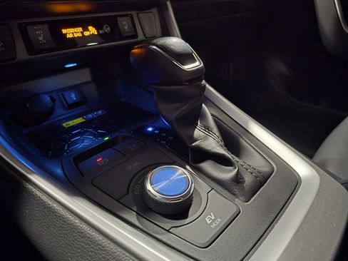 Used 2022 Toyota RAV4 XSE image 24