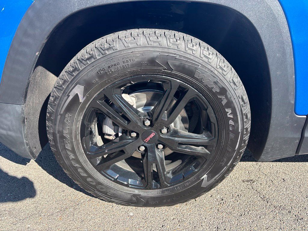 Used 2024 GMC Terrain AT4 w/ LPO, Floor Liner Package AWD/4WD image 12