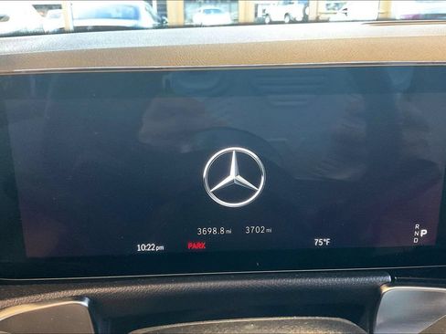 Used 2026 Mercedes-Benz GLB 250 4MATIC image 17